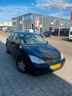 Ford Focus 1.4 I Trend 5D 2004 Zwart, Auto's, Ford, 74 pk, Zwart, Origineel Nederlands, Handgeschakeld