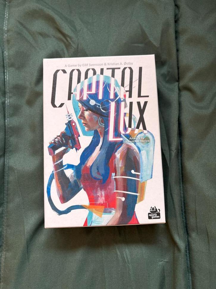Capital Lux, Hobby en Vrije tijd, Gezelschapsspellen | Bordspellen, Zo goed als nieuw, Een of twee spelers, Ophalen of Verzenden