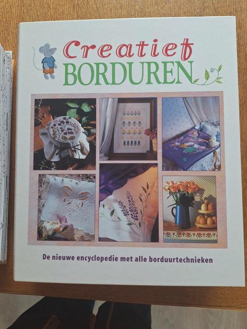 Creatief met borduren, Boeken, Hobby en Vrije tijd, Zo goed als nieuw, Ophalen of Verzenden