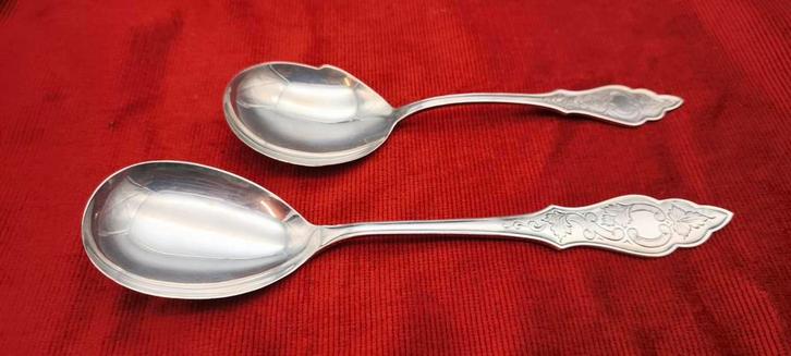 Robbe en Berking Ostfriesen dienbestek groente- en Aardappel, Antiek en Kunst, Antiek | Bestek, Ophalen of Verzenden