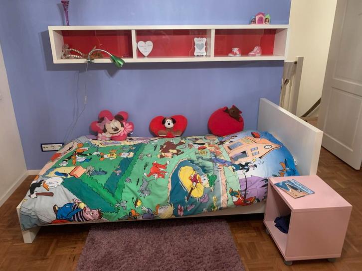 Kinderbed met Disney Dekbed & Nachtkastje, Kinderen en Baby's, Kinderkamer | Bedden, Zo goed als nieuw, 140 tot 160 cm, 70 tot 85 cm