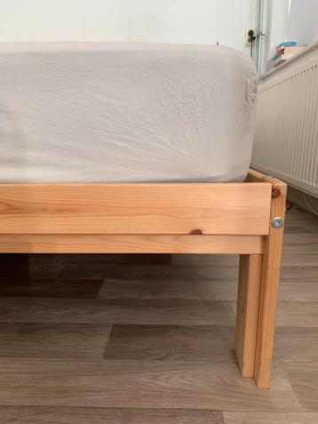 Houten bedframe - afbeelding 2