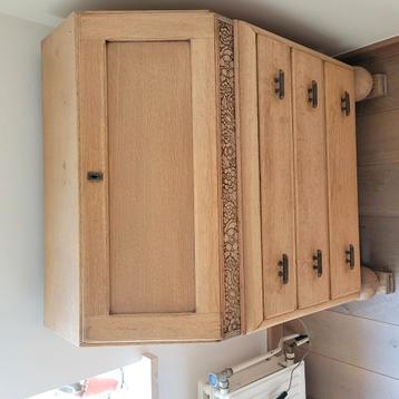 Oude houten secretaire beschikbaar voor biedingen