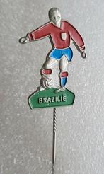 VOETBAL SPELDJE,  BRAZILIË  , met de landskleuren, Verzamelen, Speldjes, Pins en Buttons, Verzenden, Gebruikt, Sport