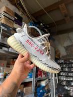 Yeezy 350 V2 Zebra 45 1/3, Kleding | Heren, Schoenen, Ophalen of Verzenden, Zo goed als nieuw, Overige kleuren, Sneakers of Gympen
