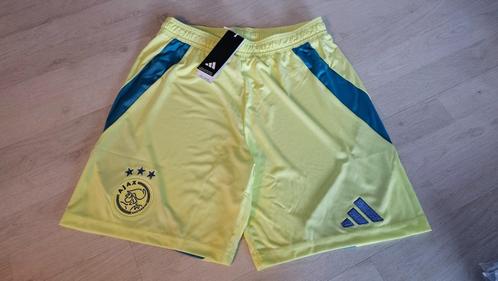 Ajax UIT Short 2e! Seizoen 24/25! Mt M! NIEUW!, Kleding | Heren, Sportkleding, Nieuw, Voetbal, Maat 48/50 (M), Rood, Ophalen of Verzenden