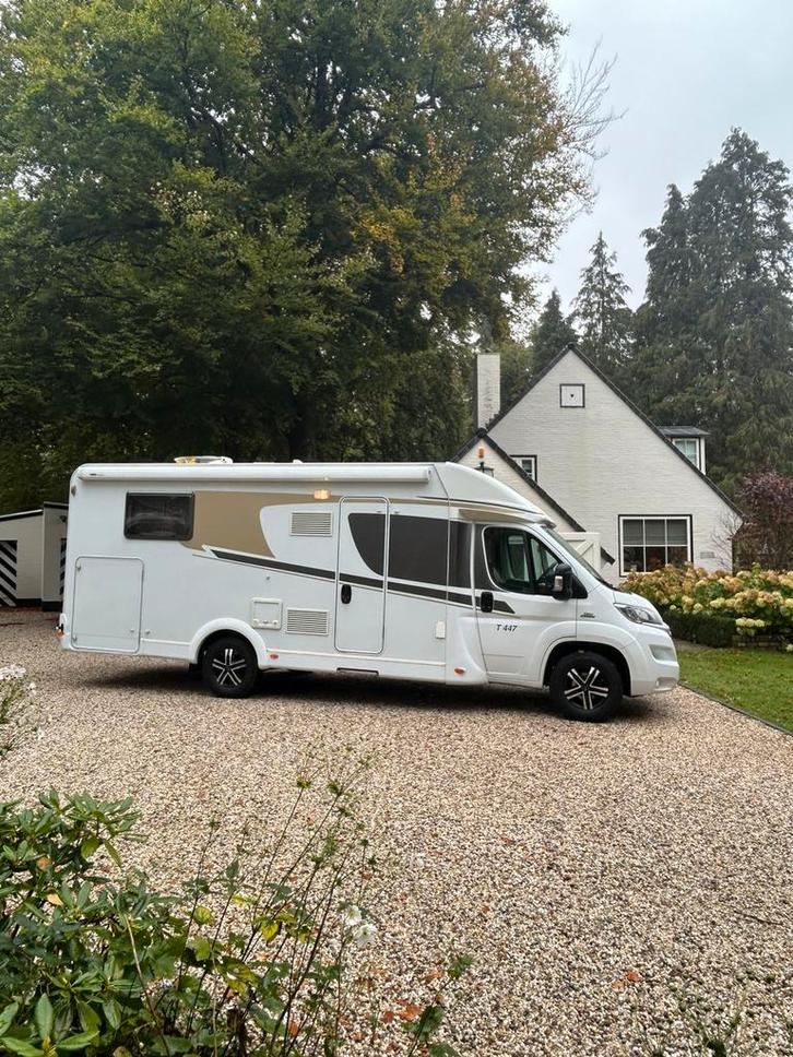 Hymer/Carado 447 bj2015 Fiat 131pk euro5 enkele bedden!!, Caravans en Kamperen, Campers, Bedrijf, tot en met 4, Half-integraal