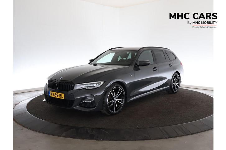 BMW 3 Serie Touring 318i Business Edition | M Sport | 19'' L, Auto's, BMW, Bedrijf, Te koop, 3-Serie, ABS, Airbags, Airconditioning