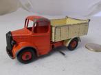 1959 Dinky Toys 410 BEDFORD END TIPPER. ROOD/CREME (-C-), Ophalen of Verzenden, Gebruikt, Bus of Vrachtwagen, Dinky Toys