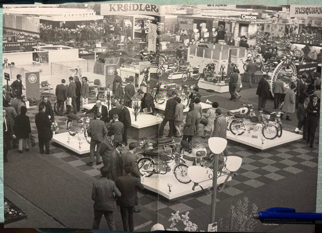 Poster RAI 1968 Kreidler stand, Verzenden, Zo goed als nieuw, Motoren