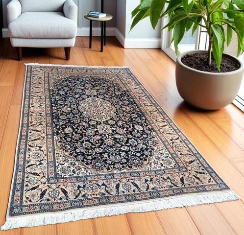 Perzisch tapijt handgeknoopt Nain wol / zijde Oosters kleed, Huis en Inrichting, Stoffering | Tapijten en Kleden, Gebruikt, 200 cm of meer