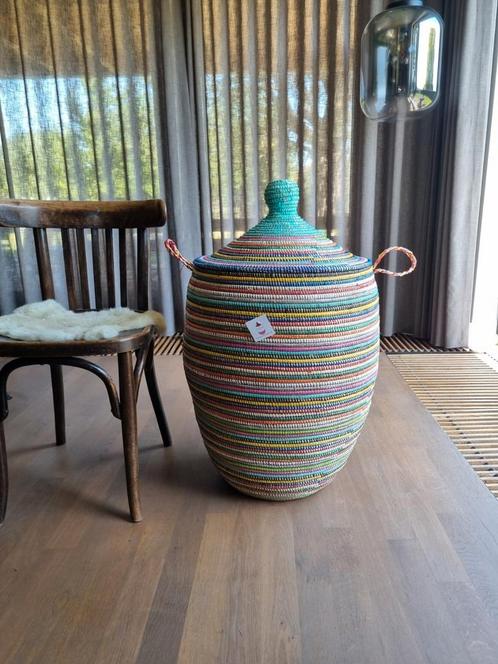 Afrikaanse wasmand handgemaakt in Senegal Fairtrade, Huis en Inrichting, Woonaccessoires | Schalen en Manden, Nieuw, Rond, Overige materialen