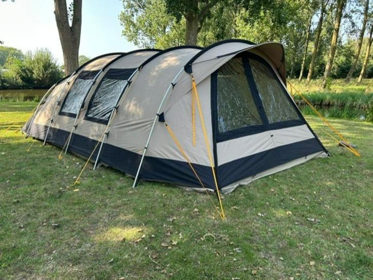 tenten, Caravans en Kamperen, Tenten, tot en met 6, Zo goed als nieuw, Ophalen