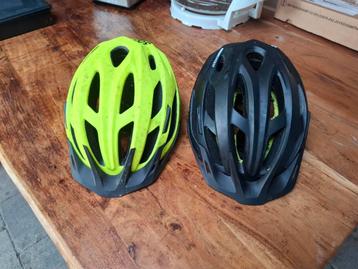 B-Twin Fietshelmen Fietshelm - 2 stuks MTB Helm  beschikbaar voor biedingen