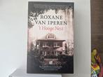 Roxane van Iperen - 't Hooge Nest (als nieuw), Boeken, Ophalen of Verzenden, Zo goed als nieuw, Roxane van Iperen