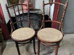 Twee opnieuw gematten stoelen, Antiek en Kunst, Antiek | Meubels | Stoelen en Banken, Ophalen of Verzenden