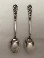 2 Djokja zilver lepeltjes, Antiek en Kunst, Ophalen of Verzenden