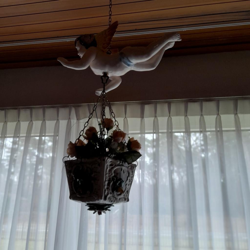 Engel porselein, Ophalen