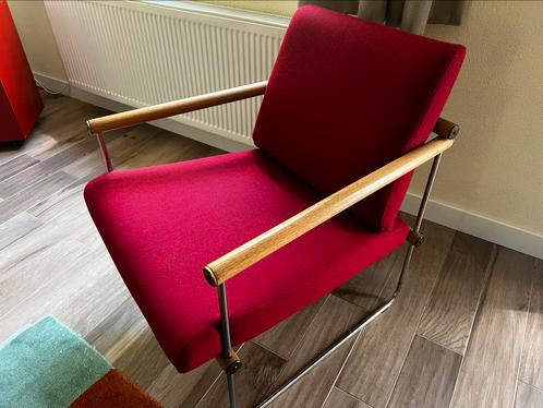 Rode design fauteuil van Peter Ghyczy te koop, Huis en Inrichting, Fauteuils, Gebruikt, Hout, Metaal, Stof, Overige materialen
