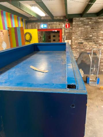Verrijdbare Kapstok voor Lokaal beschikbaar voor biedingen