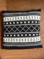 Sierkussen etnische print, Huis en Inrichting, Woonaccessoires | Kussens, Ophalen of Verzenden, Zo goed als nieuw, Zwart, Vierkant