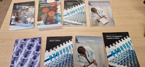 Apothekersassistente studieboeken, Boeken, Studieboeken en Cursussen, Zo goed als nieuw, MBO, Ophalen of Verzenden
