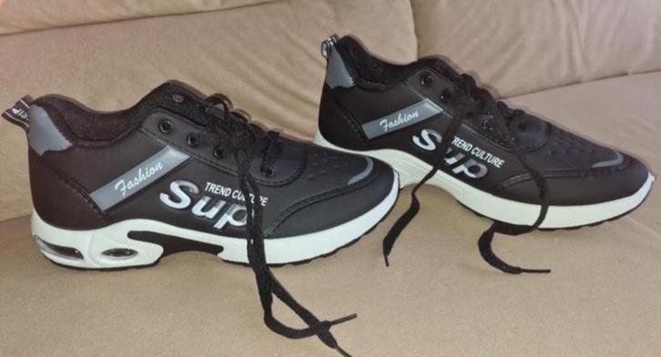 Nieuwe heren sportschoenen - Maat: 43 - Nooit gedragen, Kleding | Heren, Schoenen, Nieuw, Sportschoenen, Zwart, Ophalen of Verzenden