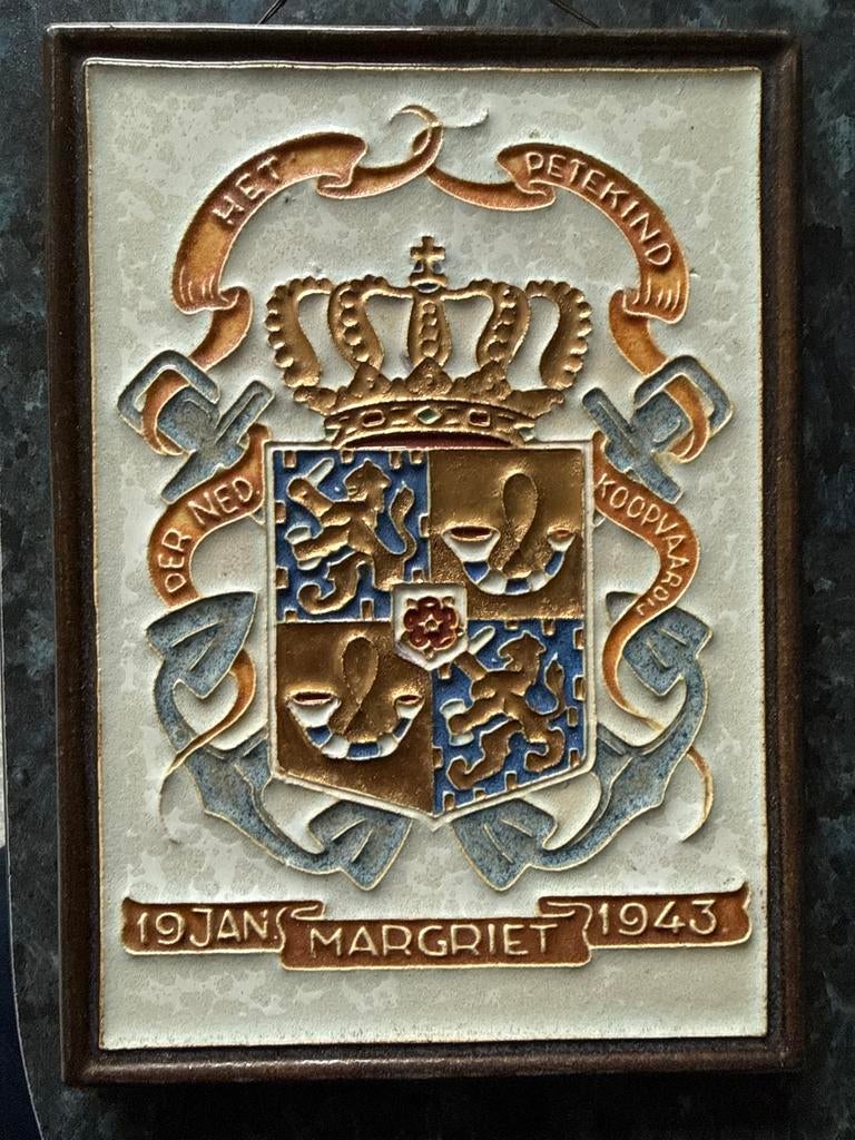 Cloisonné tegel Margriet, petekind, 1943, Ophalen of Verzenden