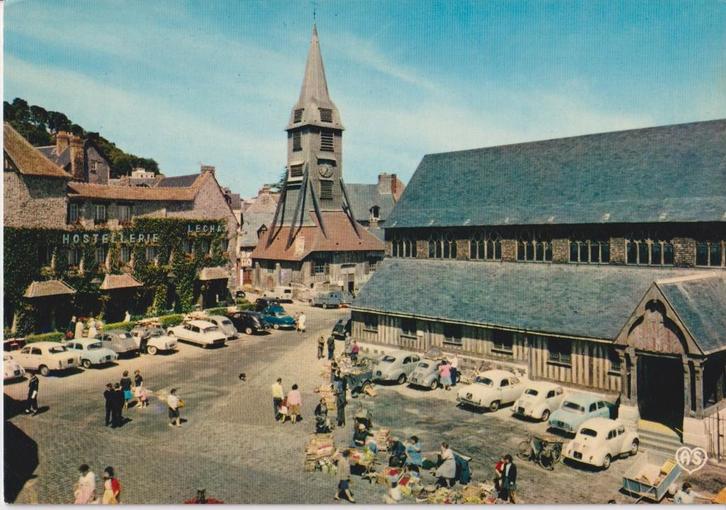 Frankrijk, Honfleur met auto's Renault Fregate , Renault 4CV, Verzamelen, Ansichtkaarten | Buitenland, Ongelopen, Frankrijk, 1960 tot 1980