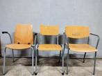 3x vintage schoolstoel cafestoel kantinestoel stoel, Huis en Inrichting, Stoelen, Ophalen of Verzenden, Gebruikt, Bruin, Drie