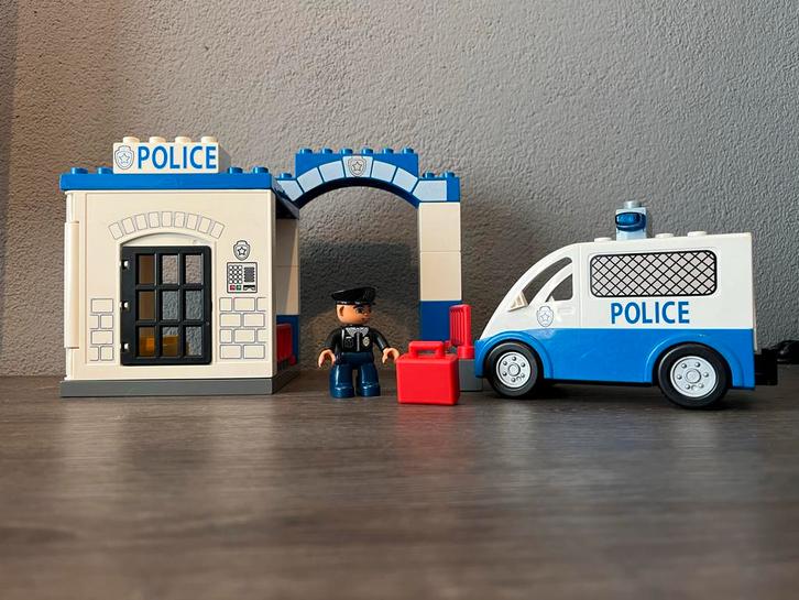 Lego Duplo Politiebureau, Kinderen en Baby's, Speelgoed | Duplo en Lego, Zo goed als nieuw, Duplo, Complete set, Ophalen of Verzenden
