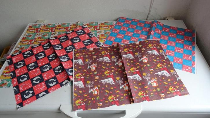 Sinterklaasinpakpier met sinterklaas en zwarte piet, vintage, Diversen, Sinterklaas, Zo goed als nieuw, Ophalen of Verzenden