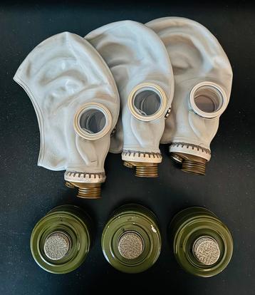 2 stuks militaire gasmaskers GP5 uit Rusland