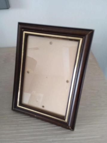 vintage houten fotolijst beschikbaar voor biedingen