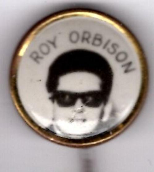 Roy Orbison zanger koper speldje ( V_264 ), Verzamelen, Speldjes, Pins en Buttons, Zo goed als nieuw, Speldje of Pin, Figuurtje