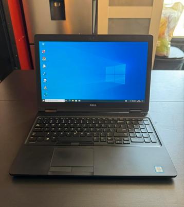 Uitverkoop Dell Latitude 5580 - Windows 11 Pro beschikbaar voor biedingen