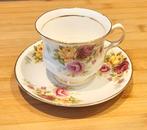 Vintage Royal Albert Kop en Schotel Set, Huis en Inrichting, Keuken | Servies, Ophalen of Verzenden