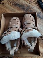 Ugg lowmel maat 38 nieuw, Kleding | Dames, Schoenen, Ophalen of Verzenden, Nieuw, Pantoffels of Sloffen