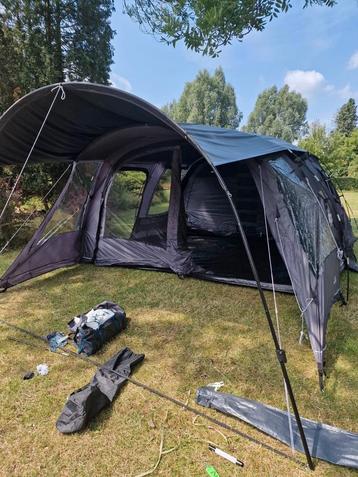 Tunneltent (6persoons) met alle toebehoren erbij. beschikbaar voor biedingen
