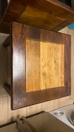Twee (bijzet)tafeltjes, Huis en Inrichting, Tafels | Bijzettafels, Koloniaal, Vierkant, 55 tot 75 cm, Hout