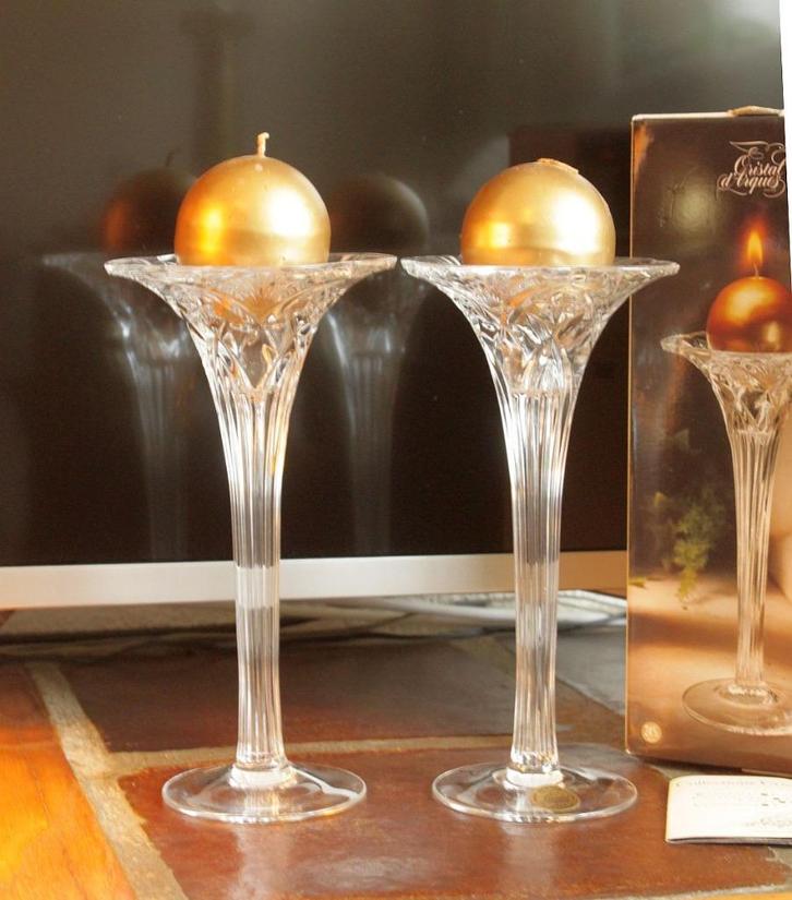 Cristal d'Arques  2 kandelaars met bolkaarsje, Antiek en Kunst, Antiek | Kandelaars, Kristal, Ophalen of Verzenden