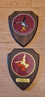 Wapenschildjes luchtmobiele brigade, Verzamelen, Militaria | Algemeen, Ophalen of Verzenden, Landmacht, Nederland, Embleem of Badge