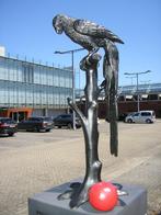 BEELD PAPEGAAI   **** GROOT EN ZWAAR METALEN BEELD  ***, Ophalen