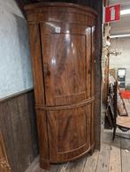 Antieke mahoniehouten hoekkast €290. 215 hoog 65 diep, Antiek en Kunst, Antiek | Meubels | Kasten, Ophalen