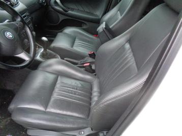 Zwart leren interieur Alfa Romeo 147 compleet met deurkaart beschikbaar voor biedingen
