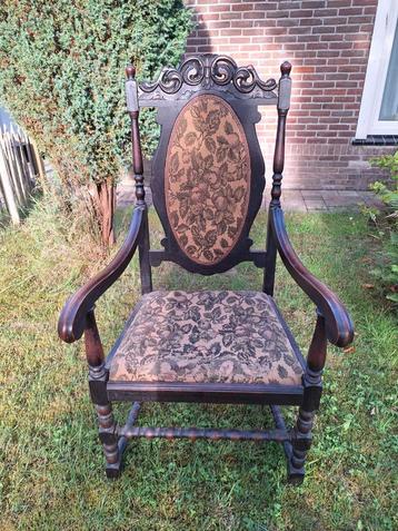 Antieke Stoel met Bekleding beschikbaar voor biedingen
