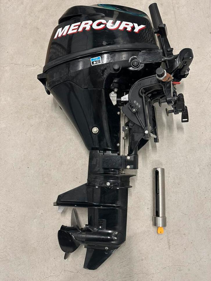 8pk Mercury 4takt 2 cyl watergekoeld  2016 150 draaiuren, Watersport en Boten, Buiten- en Binnenboordmotoren, Gebruikt, Benzine