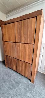 Notenhouten (brood) Kast 190x140x60, Huis en Inrichting, Kasten | Kledingkasten, Ophalen, Met deur(en), 100 tot 150 cm, Zo goed als nieuw