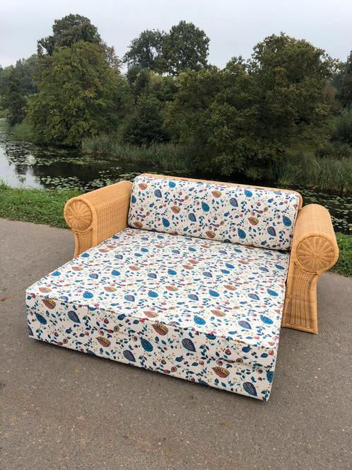 Vintage boho (slaap)bank van rattan | jaren ‘80, Tuin en Terras, Tuinsets en Loungesets, Zo goed als nieuw, Loungeset, Rotan, 2 zitplaatsen