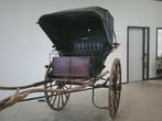 Antieke tweewieler met leren kap. Wielmaat 135 cm, Gebruikt, Marathonwagen, Paard